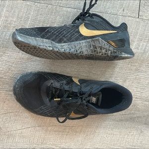 Size 6.5 black Nike metcons